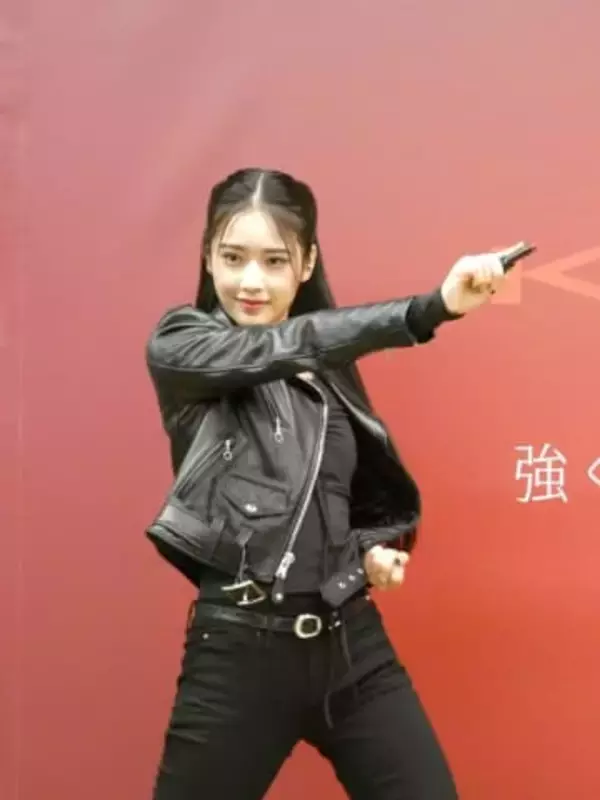 天翔天音　仮面ライダー1号の父・藤岡弘、との変身ポーズ共演に感激「一生忘れられない瞬間」