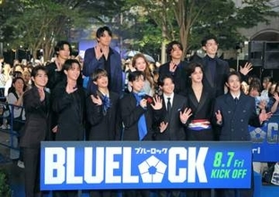高橋文哉らイケメンイレブンが日比谷ジャック！　映画「ブルーロック」ワールドプレミア