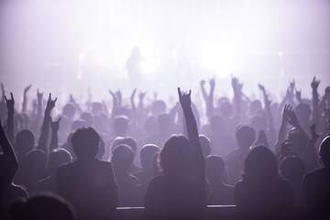 AKASAKIのワールドツアー「諸般の事情により」東京含む全公演が中止