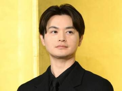 瀬戸康史　愛犬と“どアップ”ツーショ　38歳誕生日に「わんちゃんと瀬戸くん似てますね」「学生？ってくらい若すぎ」