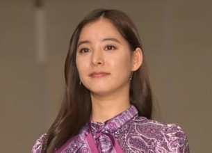 新木優子　女優の本気、高級感あふれる短いドレスで誕生日報告「32歳も自分らしく！！」