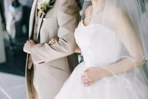 ビックスモールンのグリとカトリーナ陽子が結婚　「素敵な夫婦になりたいな」