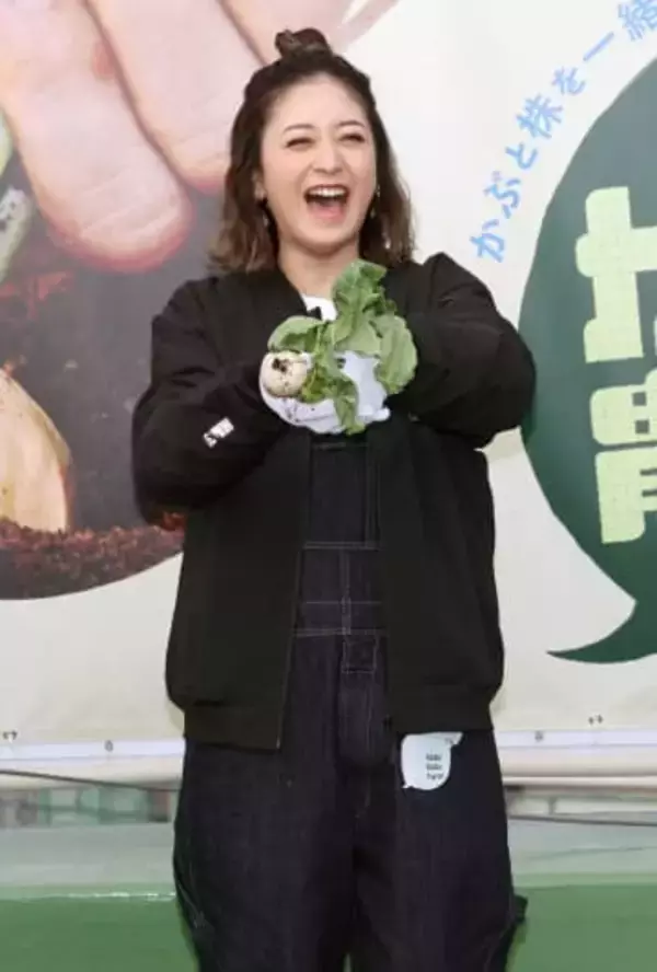 みちょぱ　夫・大倉士門は子より株！？「気にしちゃうタイプみたいで毎日、見ています」第1子妊娠発表後初の公の場