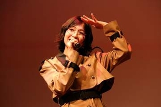 腰の位置が高すぎ！167cmKARA知英　これは鍛えてる！32歳の凄いワンピ姿に騒然「息を飲む綺麗さ」「綺麗なお姉さんすぎる」「キメの細さえぐい」」