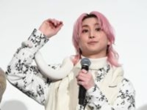 佐久間大介　4年間の変化聞かれ「ラウールの身長がまた伸びた」　本物の白蛇登場、怖じけず首に巻き「かわいいー！」