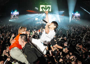 UVERworld　初披露した新曲で“うっかり”　「一番に伝えたかった」TAKUYA∞が新曲＝テレ東番組テーマ曲と“お漏らし”