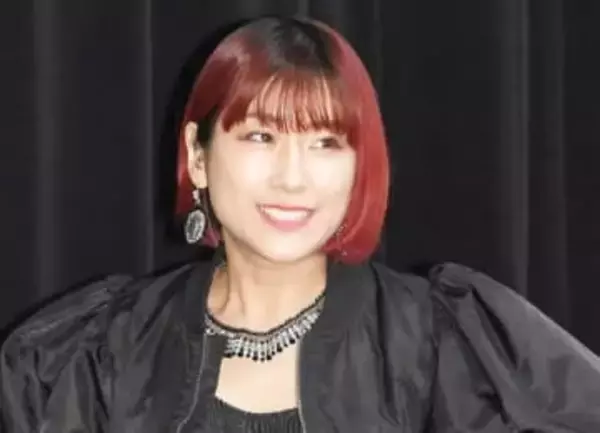 「すごすぎません？！」IMALU　DIYのレベル超え！パートナーと暮らす奄美の手作りハウス内装公開