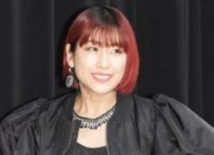 「すごすぎません？！」IMALU　DIYのレベル超え！パートナーと暮らす奄美の手作りハウス内装公開