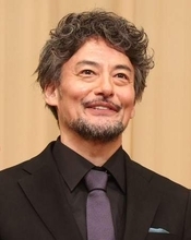 柴田勝家殿！「レシピ本出して」「プロのシェフ」【豊臣兄弟】俳優の手料理にSNS騒然「パーティみたい♥」「感動する」オーブン料理まで