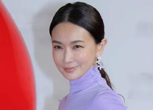 長谷川京子　お受験ファッションは「没個性」「体のライン絶対見せない紺ワンピ」になぜ？　17歳＆14歳ママ