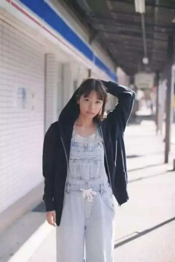 鳴海唯　季刊ZINE企画「Magic　hour」スタート！第1号は1月10日発売