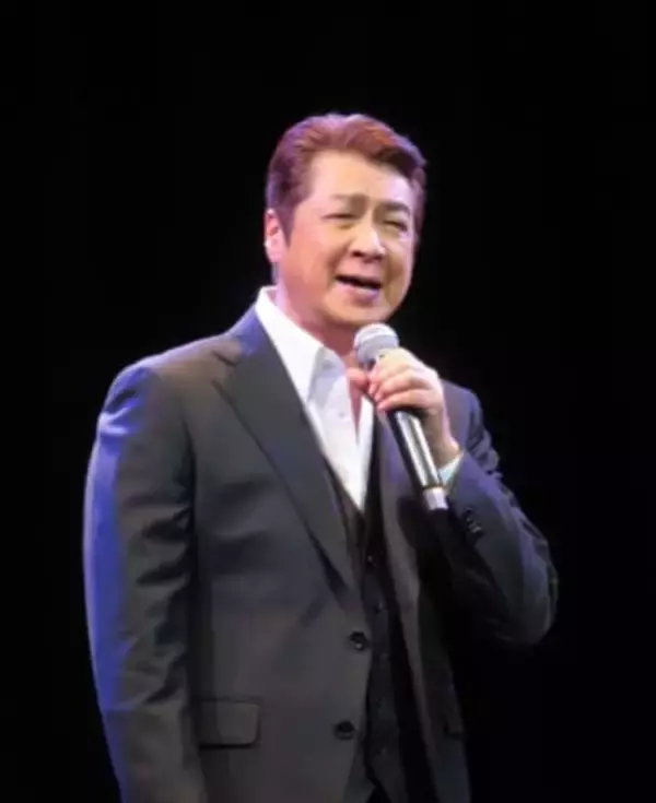 山川豊　ステージⅣ肺がんと闘いながら「ステージに立ち歌えることがうれしい」45周年記念コンサート完走