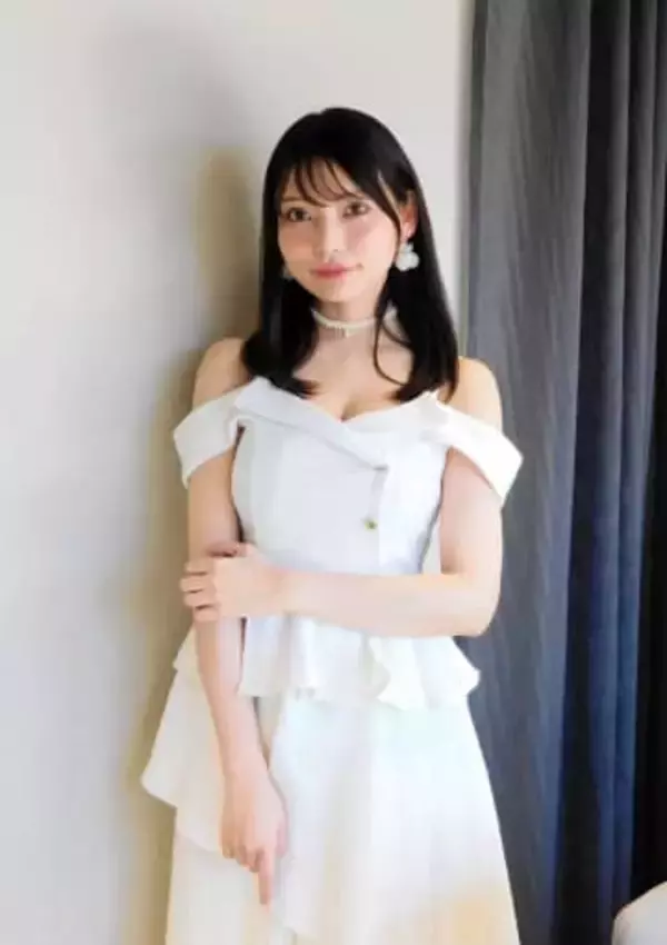 似鳥沙也加、あえて太った＆しっとり汗そのまま！生々しく伝わる体温・湿度　2作品同時発売