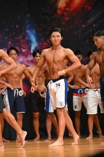 寺田心がボディビル大会デビュー！圧巻ボディに会場沸く！