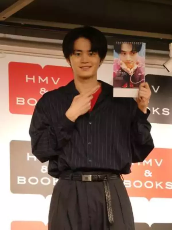 鈴鹿央士、カレンダーは「ものすごくリアリティーがある」仕上がりに　ファンと話す機会は「パワーもらう」
