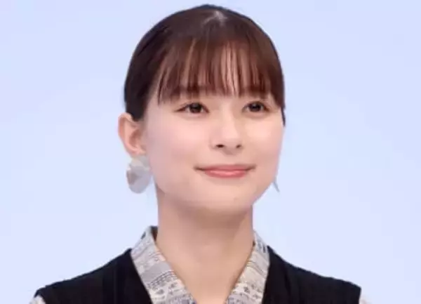 芳根京子「さえちゃん納め」　仲良し美人女優と「ブレッブレでかわいい笑笑」2ショット「きょんさえ待ってました」