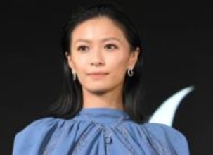 榮倉奈々　ラグジュアリーホテルで大阪満喫！パワフルなトレーニング姿も公開「懸垂できる女性、カッコ良すぎる」