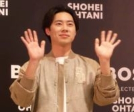 「虎に翼」俳優　BOSS大谷翔平モデル着用で登場「毎日着たくなる」　大谷本人の濡れ髪モデル姿も反響