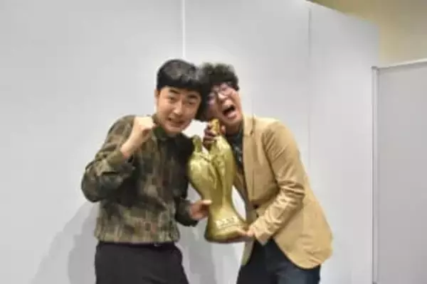 たくろう　TV9本→初グリーン車で爆睡して大阪凱旋→漫才劇場は超満員　来年M-1は不参加「正気の沙汰じゃない」