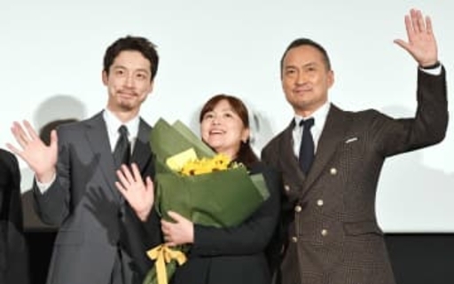 渡辺謙　10年かけて“継承”「難しい。僕ら形がないから」短髪イメチェンの坂口健太郎と舞台あいさつ