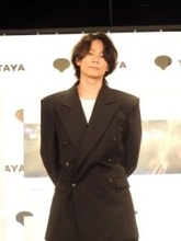 ［Alexandros］川上洋平　「ここまで自分をさらけ出したのは初めて」エッセイ「次幕」