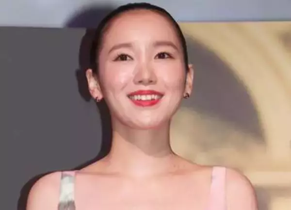 飯豊まりえ【土スタ】生出演→ドラマで名コンビ「結婚するなんて」「信じられる？」「最近知った」夫婦共演の岸辺露伴シリーズも放送
