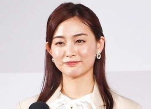 免許写真がもの凄く可愛い！新井恵理那アナ、SNSで運転免許公開　私服姿の写真に騒然「写真写りが綺麗」「バッチリ美女」「いーなー」　見事な写り