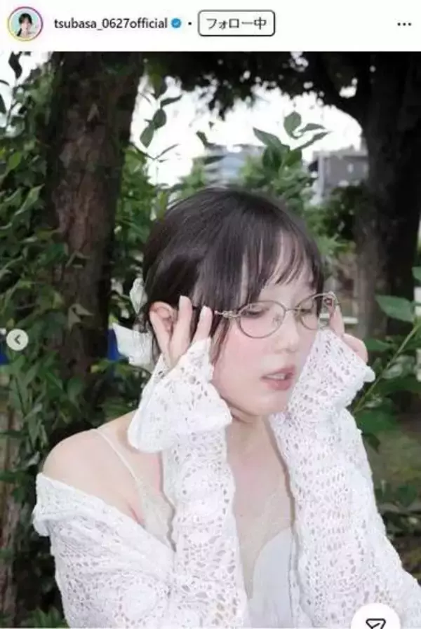 「きゃあーー」「二度見」「そんな格好で？」本田翼、薄キャミで公園にいる　アンニュイ眼鏡女子に騒然「神すぎる」「舞い降りてる」「ヤバい可愛すぎる」