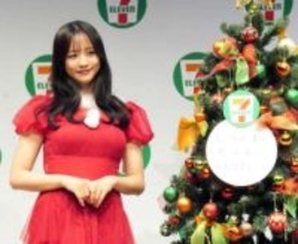 森香澄　サンタドレスでスイーツおねだり「大好きなので私もコラボしたい」