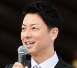 元テレ朝アナ富川氏　芸能界入りのイケメン長男の高校卒業報告　親子ショットも反響「愛する息子2人に囲まれて」
