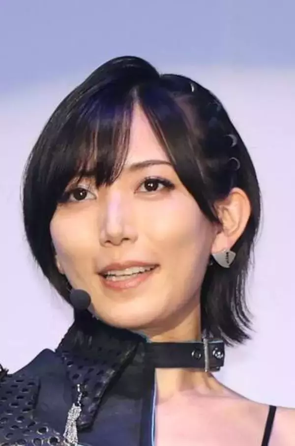 別人！凄い姿　「プレバト」絶対女王の168cm美人タレント→まさかの特撮会見に現れ騒然　衝撃の格好「超タイプ」「本人だった」「絵上手い方ですよね！？」光宗薫に驚き
