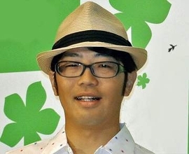 ドランクドラゴン鈴木拓、新幹線で有名人同級生に偶然バッタリ　鈴木の妻にもお土産の気遣い