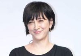 滝川クリステル、衝撃のマザーズバッグの中身を公開　バケツが出てきて騒然、藤本美貴も「こんなの見たことない」