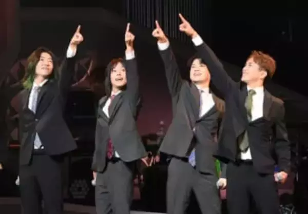 TikTokで大バズり？純烈の弟分・モナキ、メジャーデビュー前に緊急連載スタート！純烈・酒井が直感で選んだ「名もなき者」たち