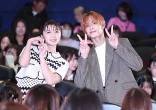 なにわ男子・高橋恭平　共演者と監督のボケを拾いまくる「映画の方はバラエティーに全振りしたような」　「ロマンティック・キラー」初日舞台あいさつ