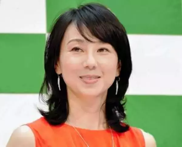 えっ、ロゴも全然違う！13歳長男ら3児連れ、カナダ生活の東尾理子　スタバ1号店訪問「シアトルと言えば！」