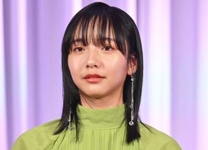 山之内すず「どこまで伸びそうかなー」　最新ヘアに反響続々「スーパーロング見てみたい」「今の髪形最高」