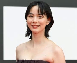 のん雰囲気一変のパーマが大反響「きゃーめっちゃかっこいい」「アンニュイのん様」