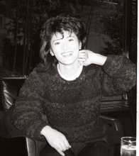 「二代目はクリスチャン」「影の軍団」女優が70歳に　黒ドレス姿が美麗すぎる！　長渕剛と結婚→3人の子供が