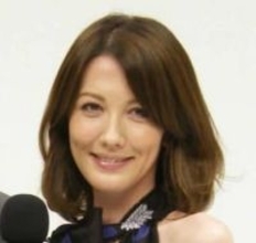 49歳で司法試験合格の元売れっ子アナ「感無量です」　3児ママ、父はノルウェー人