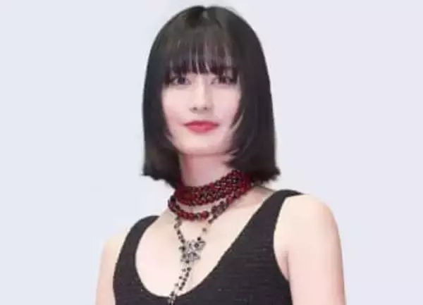 橋本愛が「髪切った、どう？」ショートの新ヘアスタイル披露　ファン「イケメンすぎる」の反響呼ぶ