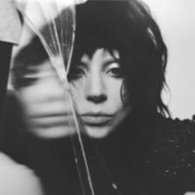 グラミー賞有力のレディー・ガガ　日本ドームツアー最終日のアンコールにすっぴん登場！！世界の歌姫に26.6万人酔った