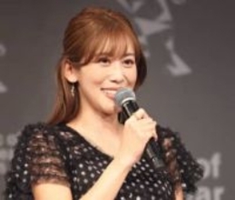 「すげぇ！」「直視できません」元NHK美人アナ　タイトワンピで圧巻曲線美！「リアル峰不二子」の声も