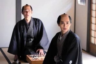 蔦重の姿があまりにも【べらぼう】最終回予告が「泣ける…」最期支える人物にもネット涙「抱き締めてるのが」