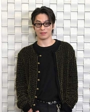 韓国人気俳優　恋人と公言する映画監督とイベントに登壇　2人並んだ記念ショットが話題
