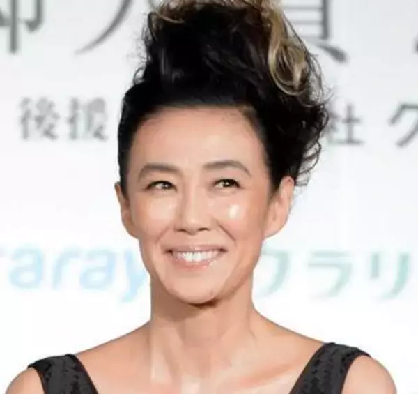 和服なのに帽子！？萬田久子の誕生日ショットが素敵過ぎる　素材はデニム、帯はレザー…神田うのも絶賛