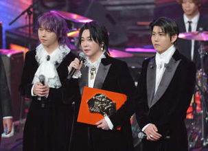 レコ大　ミセス3連覇の瞬間→振る舞いが凄かったと話題のライバルのアーティスト「悔しいはずなのに」　立ってお辞儀、振り向いて笑顔拍手　「感動」「良い人たちだな」「礼儀正しさ目立った」