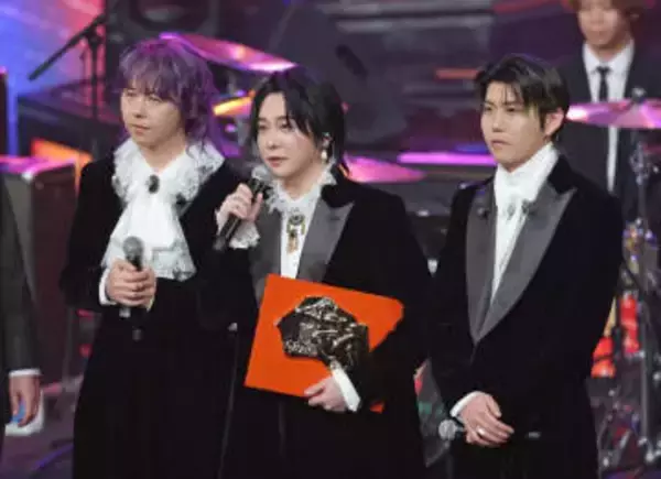 レコ大　ミセス3連覇の瞬間→振る舞いが凄かったと話題のライバルのアーティスト「悔しいはずなのに」　立ってお辞儀、振り向いて笑顔拍手　「感動」「良い人たちだな」「礼儀正しさ目立った」