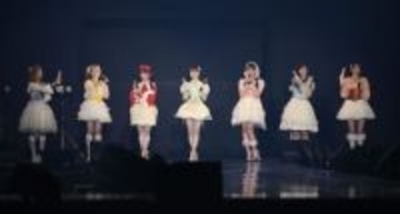 FRUITS　ZIPPERがクールな姿に！　鎮西寿々歌＆月足天音がギャップ爆発