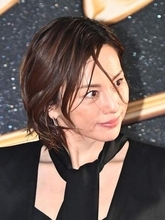 「めちゃくちゃ綺麗」イベント現れた米倉涼子に騒然　努力うかがえる美しいスカート姿に驚き　涙の登壇から4カ月　若返った？